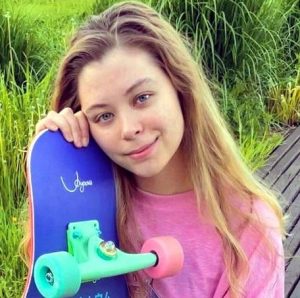 «Иностранный язык — это про возможности и перспективы»: digital-специалисты о том, как знание английского влияет на их зарплаты и карьеры