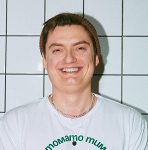 «Иностранный язык — это про возможности и перспективы»: digital-специалисты о том, как знание английского влияет на их зарплаты и карьеры