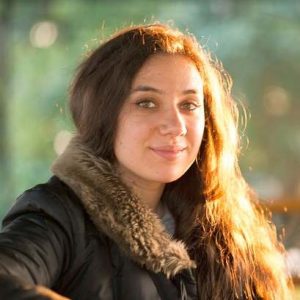 «Иностранный язык — это про возможности и перспективы»: digital-специалисты о том, как знание английского влияет на их зарплаты и карьеры